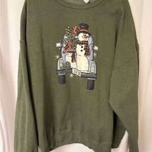 Charming Snowman Graphic Sweatshirt in Green